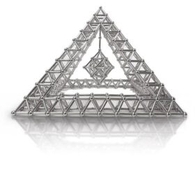 magnetische bauteile pyramide mit kern