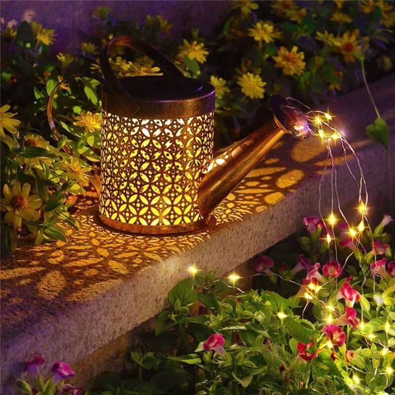 Deko Gießkanne – mit Lichterkette, Solar, Akku & Ständer 10 Deko Giesskanne mit Lichterkette gartendekoration Produkt bild 02 800x800px
